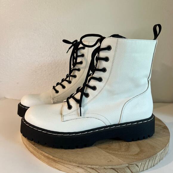 Unionbay White Vegan Leather Zipper Side Lace Up Combat Moto Boots Size 10 - Picture 12 of 12